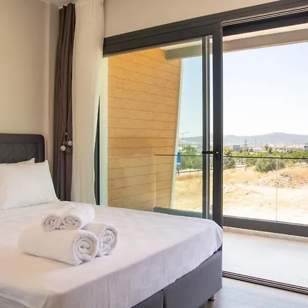 Lovely With Private Pool In Cesme Отель